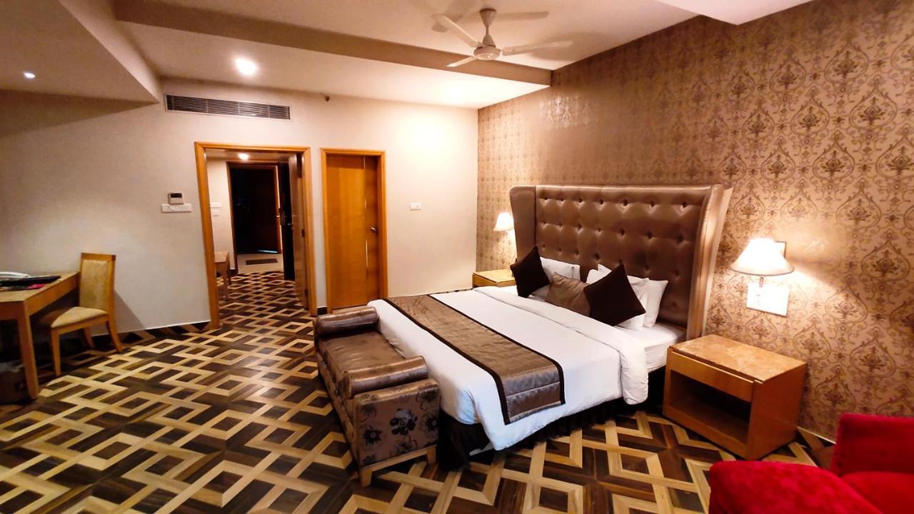 Hotel Western Ashoka